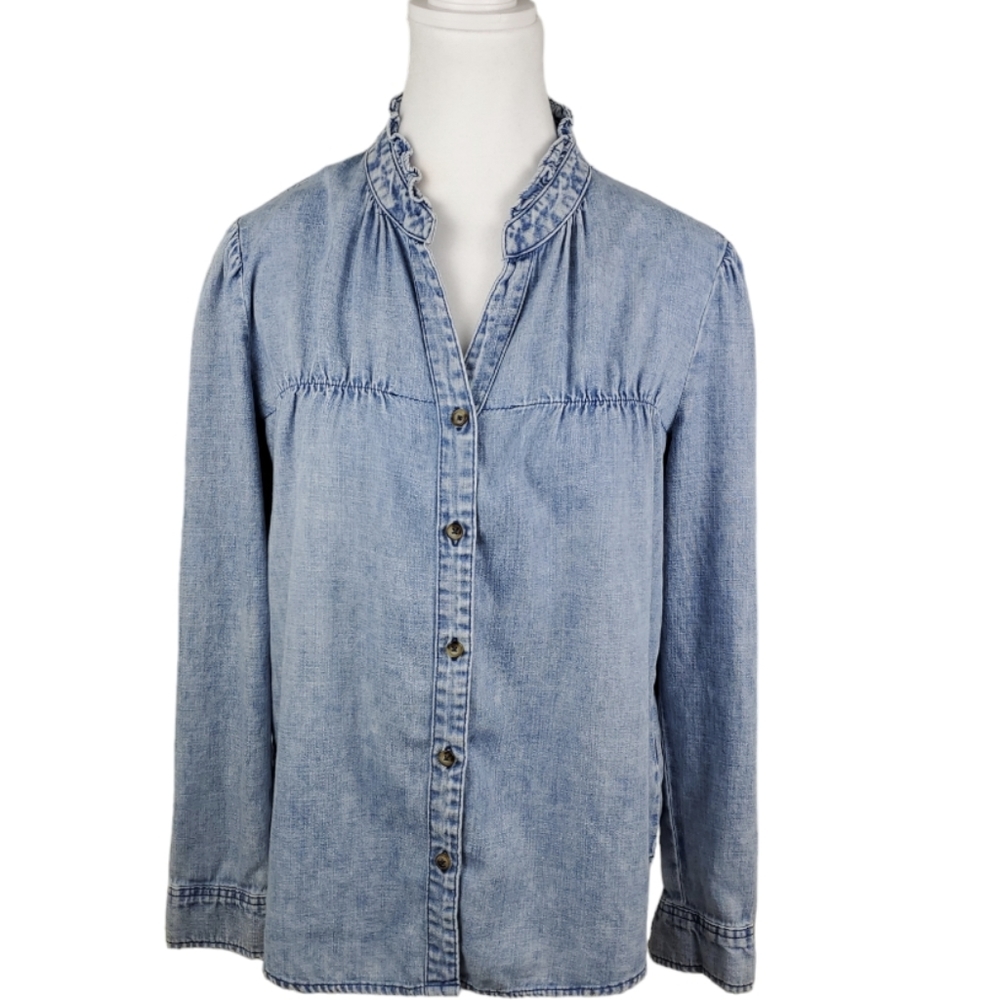 Billy T Split V-neck will button chambray long-sleeved top. Size S